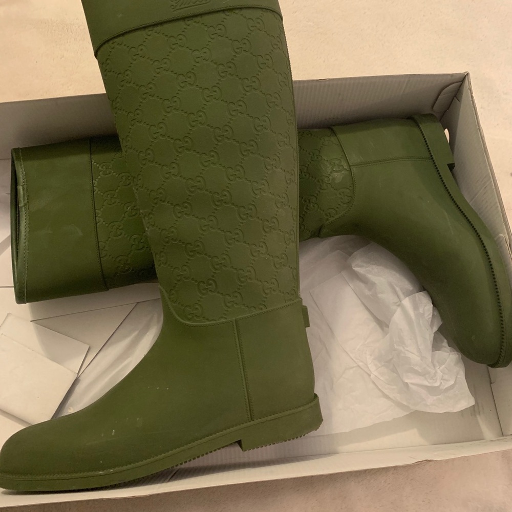 Gucci rain boots